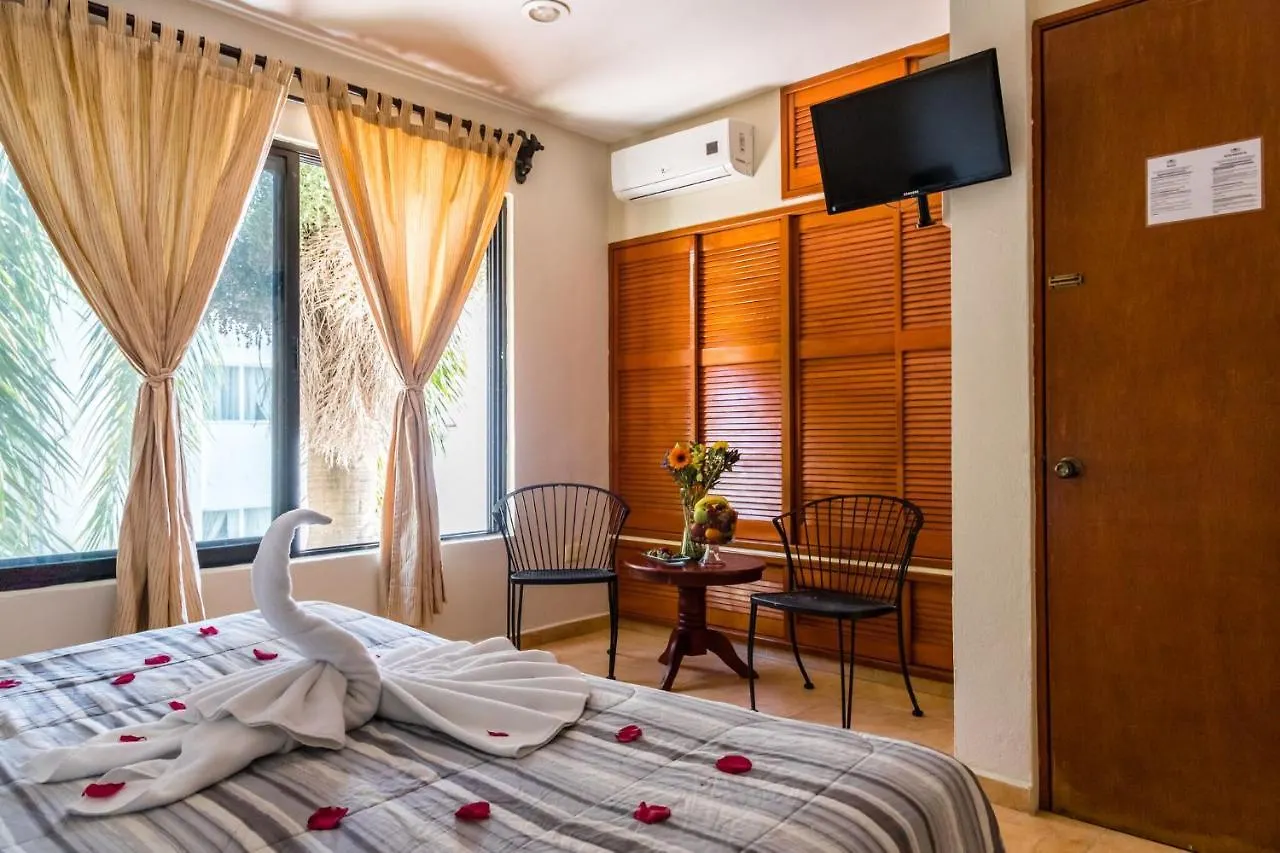 Moonshine Hotel Playa del Carmen