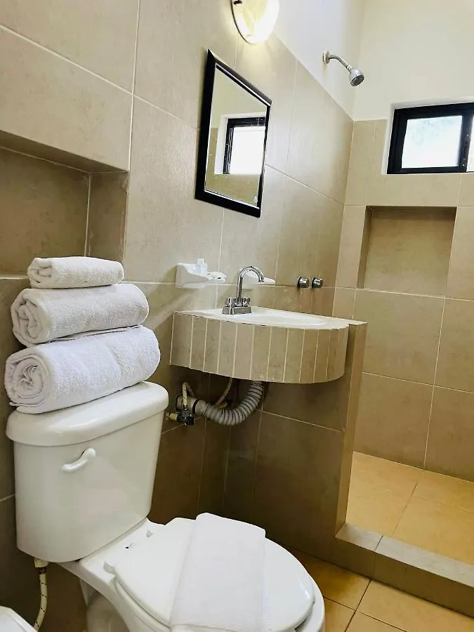 Moonshine Hotel Плая-дель-Кармен