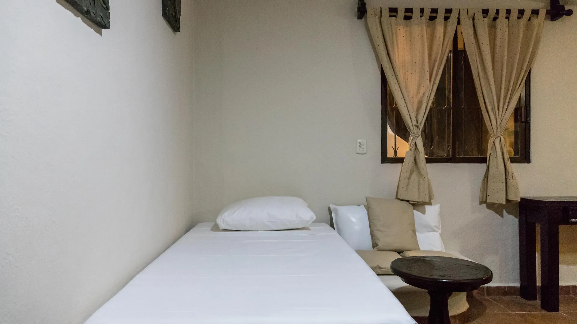 Moonshine Hotel Плая-дель-Кармен