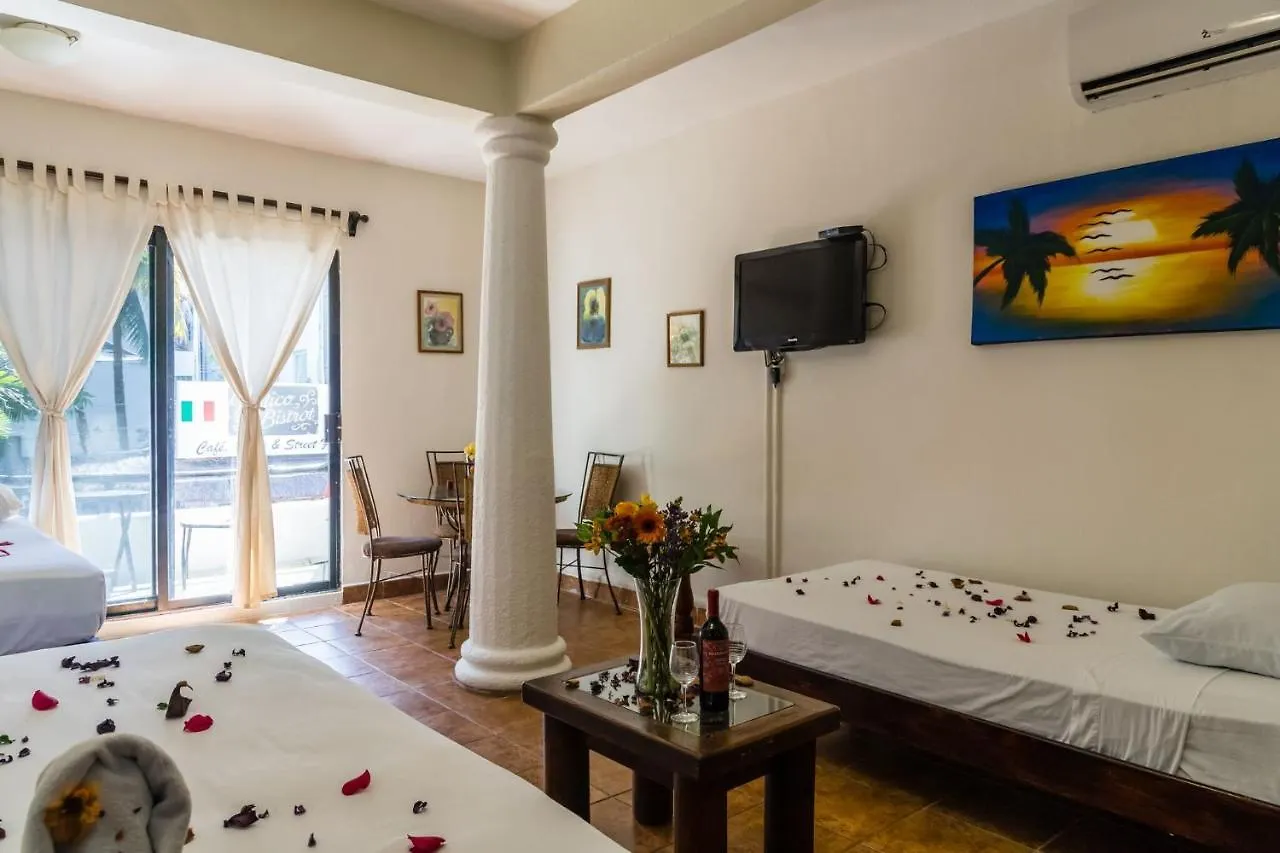 Moonshine Hotel Плая-дель-Кармен 3*,