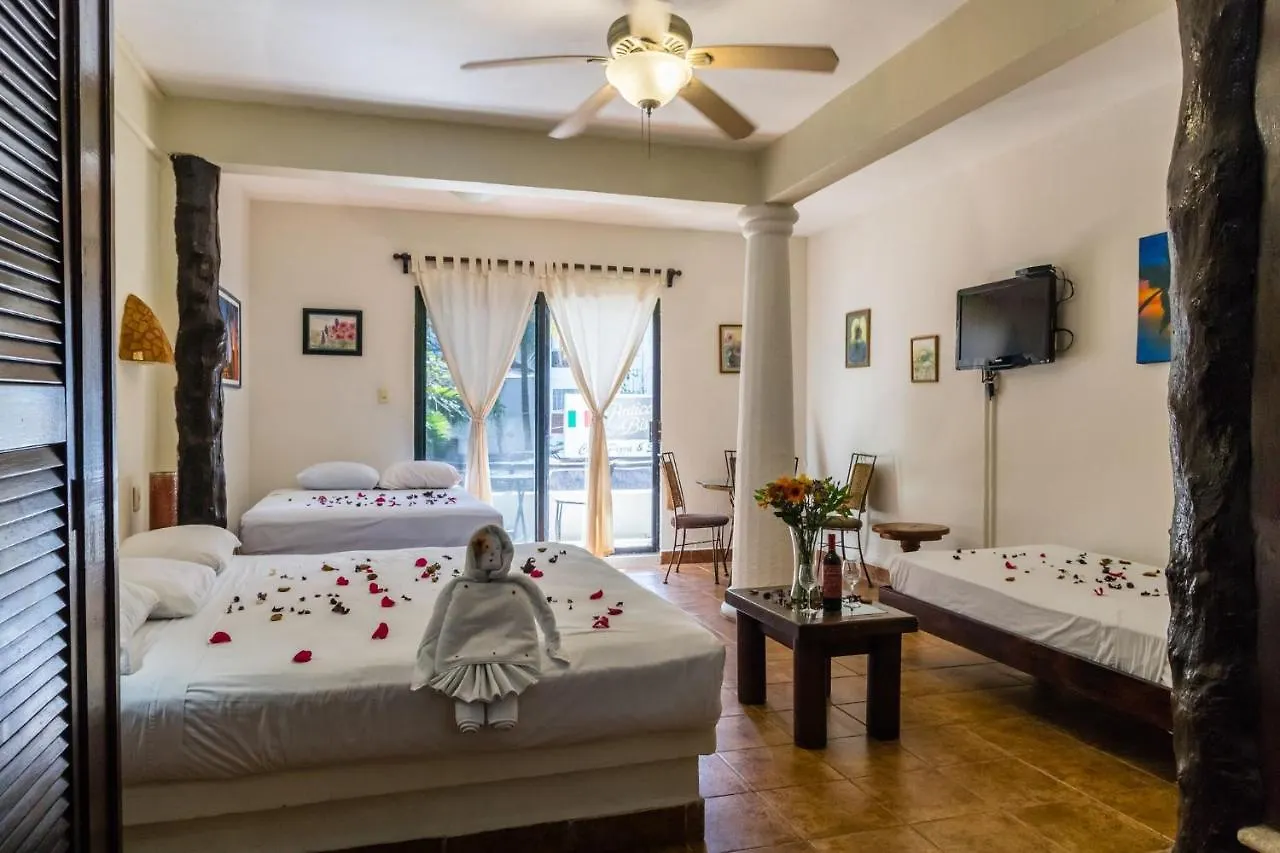 Moonshine Hotel Плая-дель-Кармен